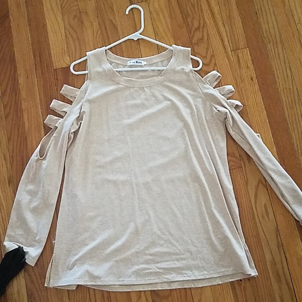 Open shoulder long sleeve